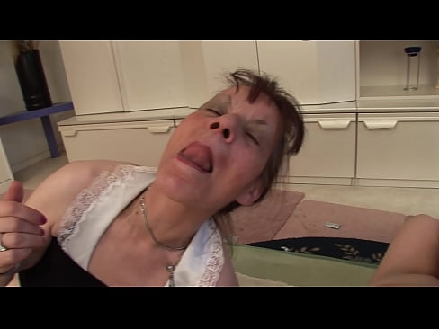 ❤️ Zwei Großmütter und ein Großvater haben einen Dreier Porno fb bei de.com-full-porner.ru ❌