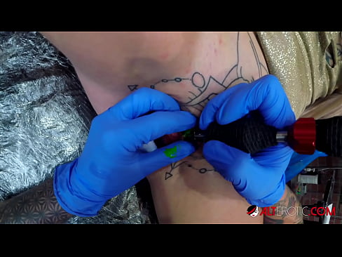❤️ Extrem tätowierte Hottie Sully Savage hat ein Tattoo auf ihrer Klitoris Porno fb bei de.com-full-porner.ru ❌